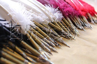 專業書寫藝術 羽毛蘸水筆的現代傳承與商業價值